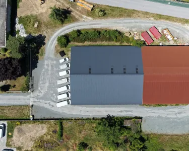 Vue aérienne du siège de la marque ROY HABITAT à Parthenay